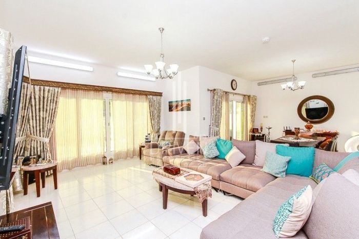 Beachfront Villas by Nakheel on Palm Jumeirah