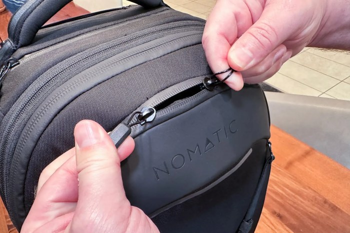 Navigator Pack 15L – NOMATIC Nomatic Navigator Travel Backpack for Digital Nomads